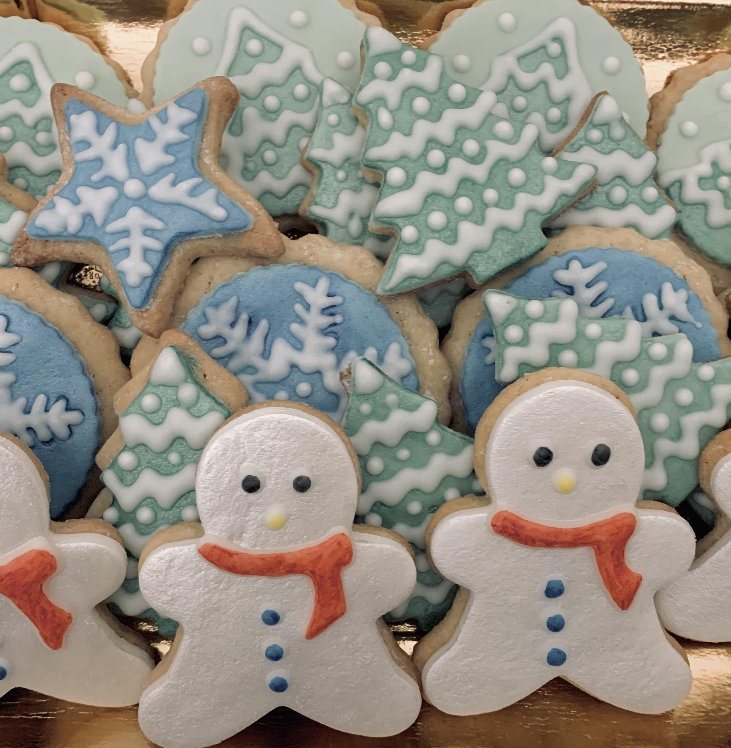 Home 12 Biscotti artigianali personalizzati