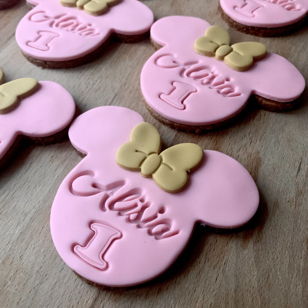 Home 4 Biscotti artigianali personalizzati